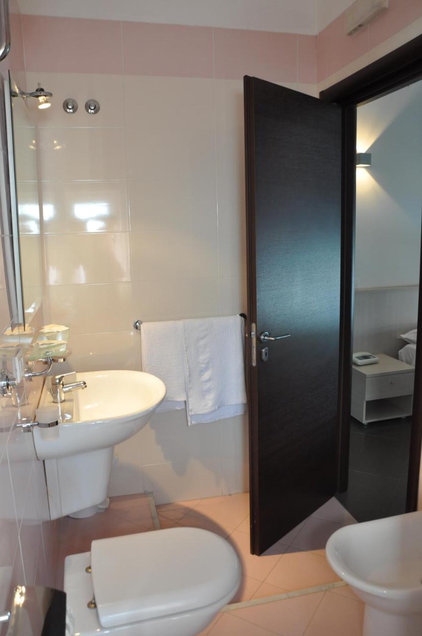 Albergo Riviera Spineta Battipaglia Ngoại thất bức ảnh